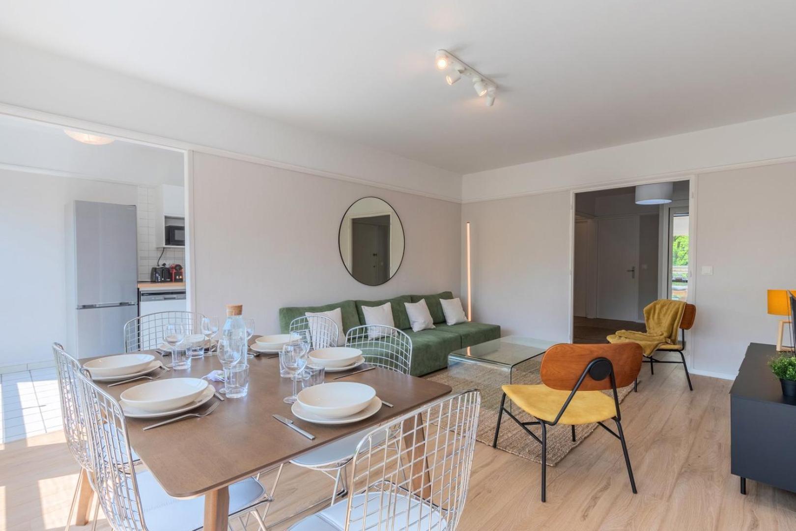 Spacious 3 Bedroom Apartment & Private Parking! Lambersart Екстер'єр фото
