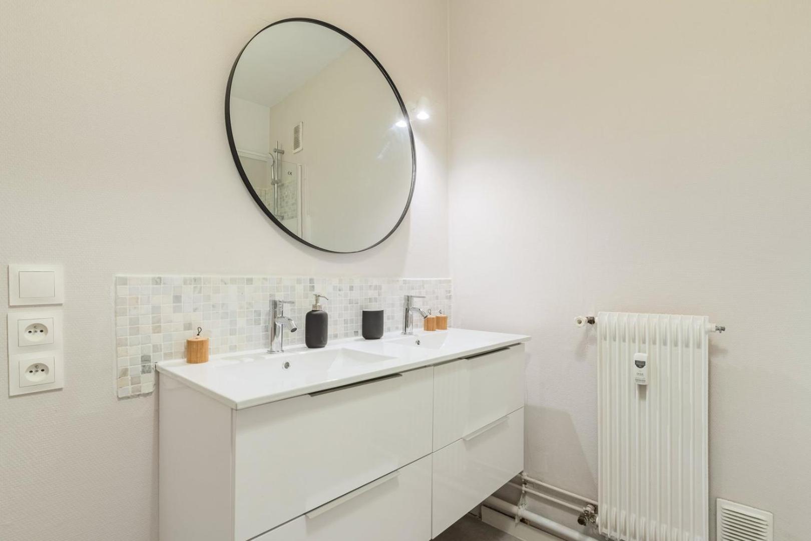 Spacious 3 Bedroom Apartment & Private Parking! Lambersart Екстер'єр фото
