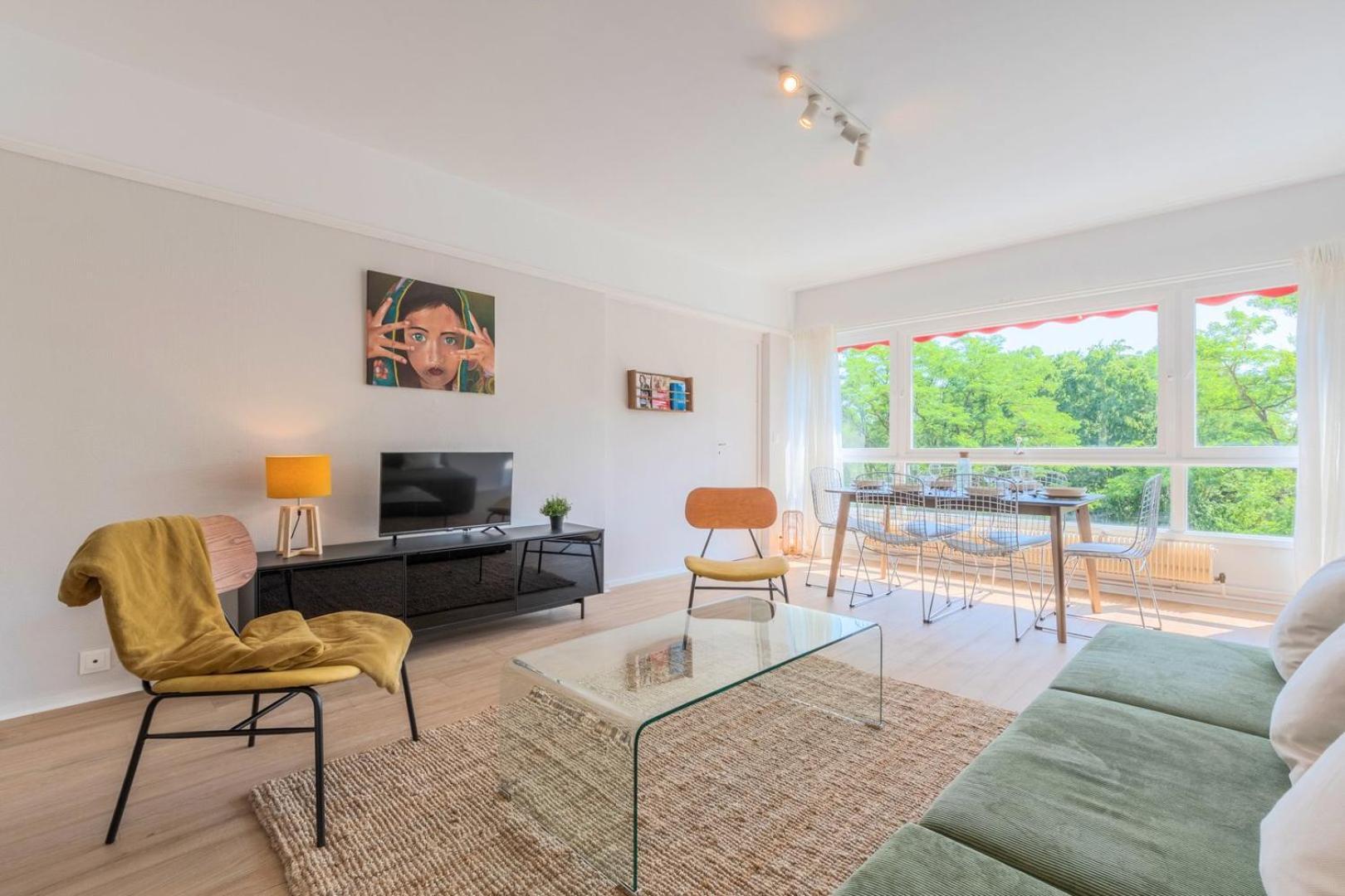 Spacious 3 Bedroom Apartment & Private Parking! Lambersart Екстер'єр фото
